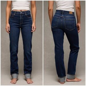 AMERICAN EAGLE Super High-Rise
Straight Jean